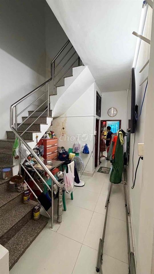 nhà gần phan xích long 43m2 c2 tầng ntct