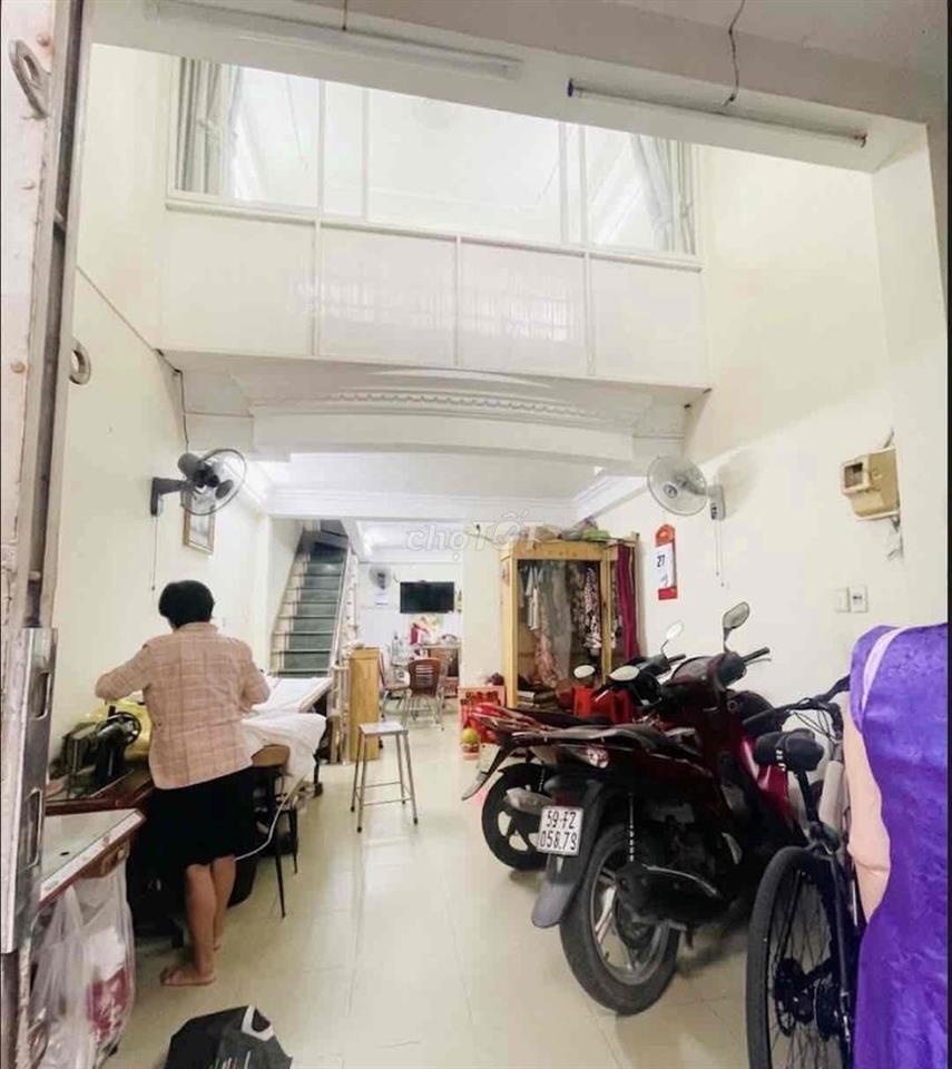 nhà quận 3 chính chủ lâu đời  4 tầng btct