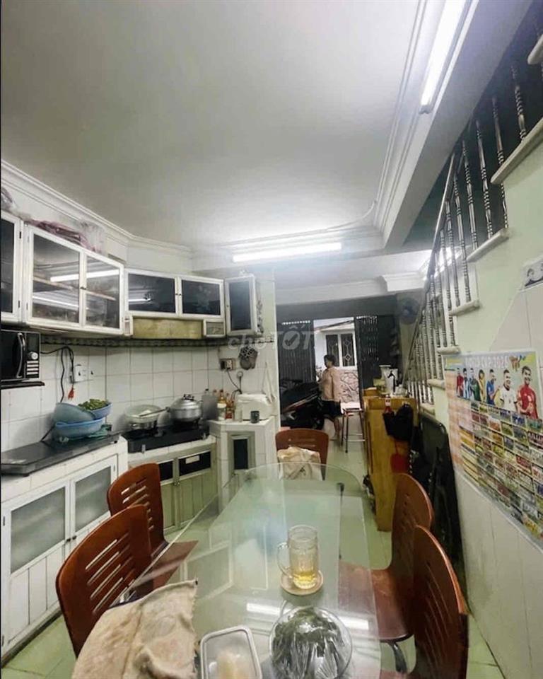 nhà quận 3 chính chủ lâu đời  4 tầng btct