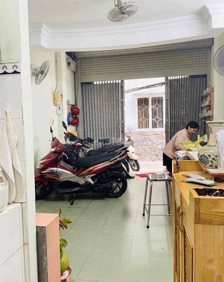 nhà quận 3 chính chủ lâu đời  4 tầng btct