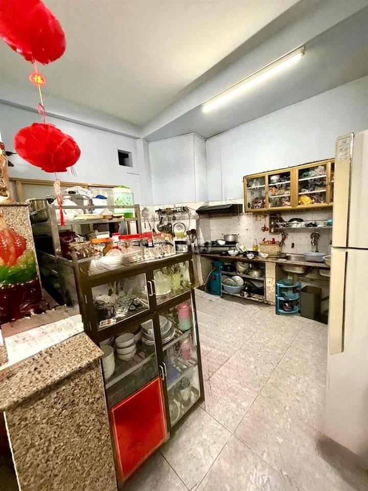 nhà rộng 45 m 2 - ngang 4,5 - nở hậu 7 m