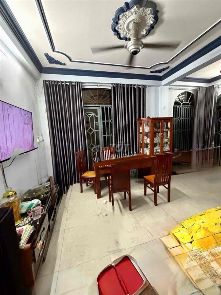 nhà rộng 45 m 2 - ngang 4,5 - nở hậu 7 m