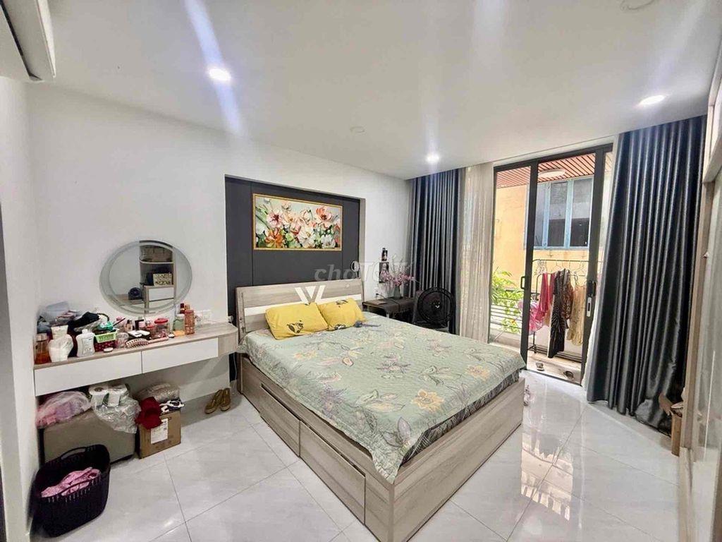 Nha phố Nguyễn kiệm 5 tầng BTCT