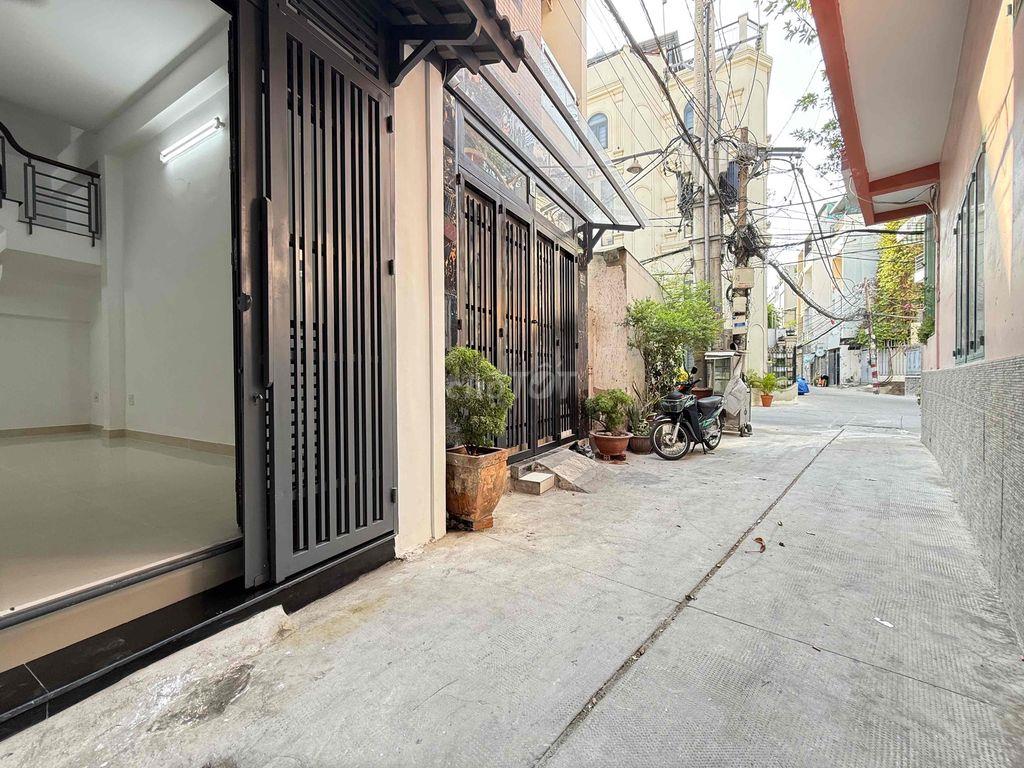 Nhà hẻm xe hơi Phan Văn Trị, 46m2 có phòng ngủ tầng trệt