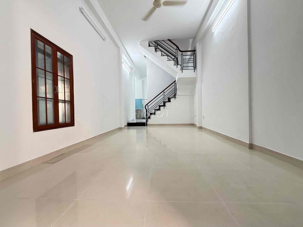 Nhà hẻm xe hơi Phan Văn Trị, 46m2 có phòng ngủ tầng trệt