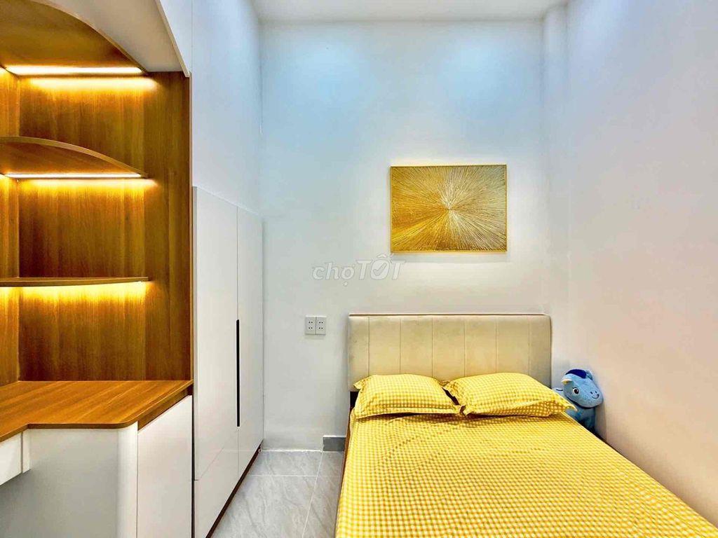 CHỈ NHỈNH 4 TỶ CÓ NGAY NHÀ TẠI PHAN VĂN TRỊ, NƠ TRANG LONG