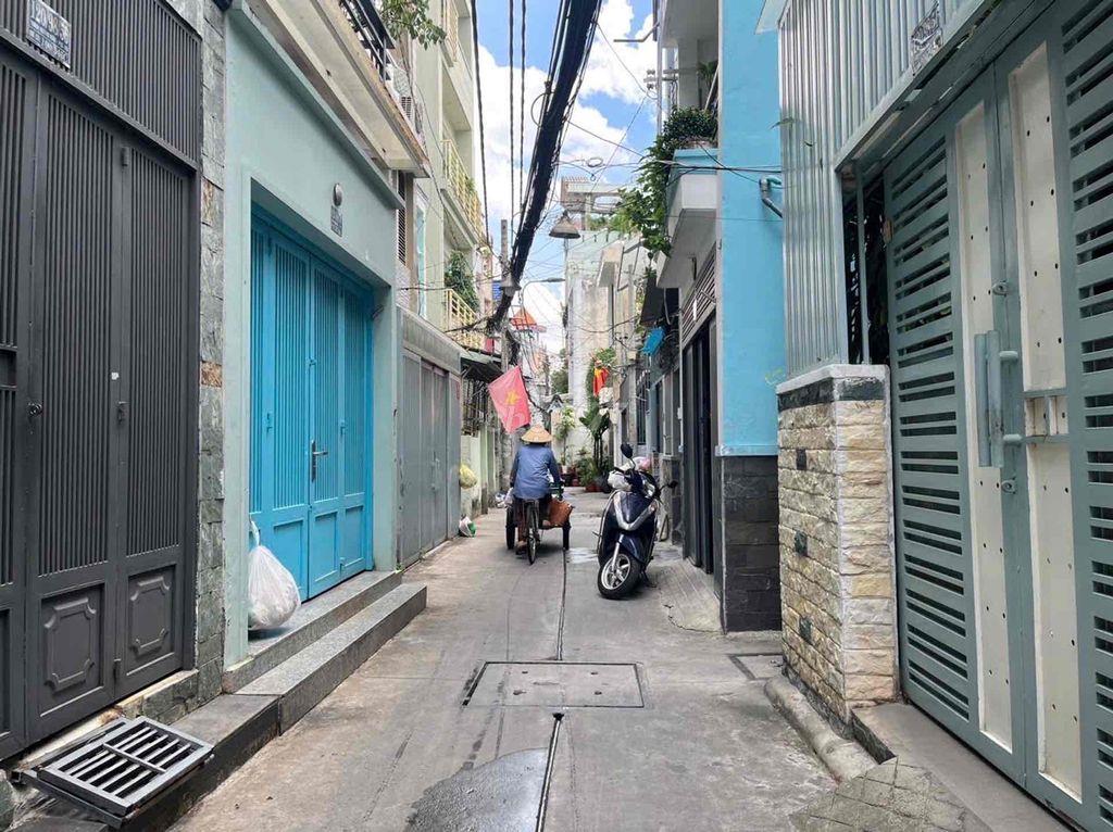 CHỈ 5.3 TỶ – SÁT HẺM Ô TÔ