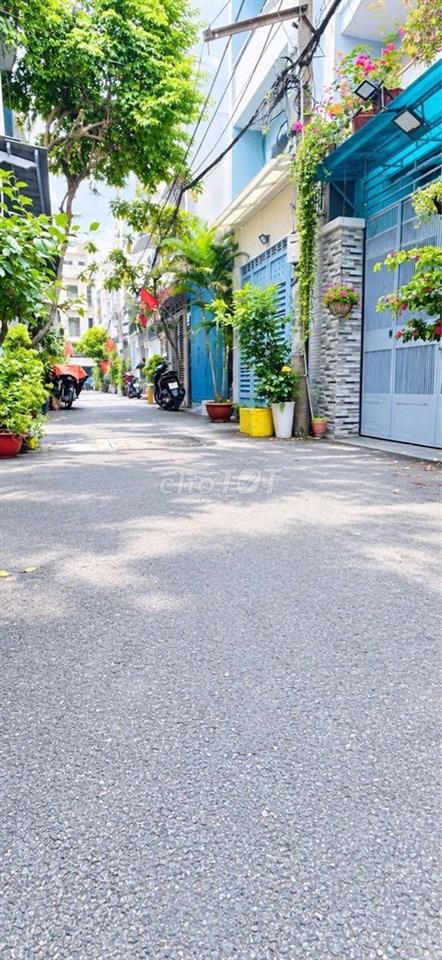 HXH GẦN CHỢ HẠNH THÔNG - 45M2 - 2PN CÓ SÂN ĐỂ XE - CHỈ HƠN 3 ĐỒNG