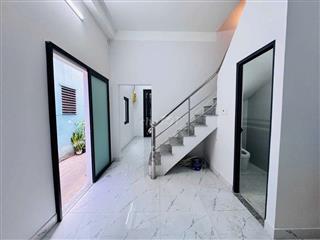 NHÀ QUẬN 1 - 6.2 TỶ - CĂN GÓC - SÁT MẶT TIỀN HOÀNG SA