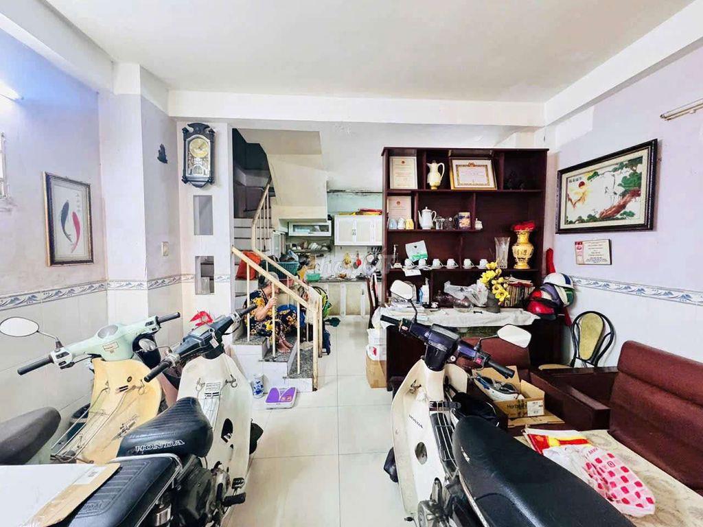 NHÀ TRUNG TÂM QUẬN 3 - NAM KỲ KHỞI NGHĨA  - GIÁ 7 TỶ
