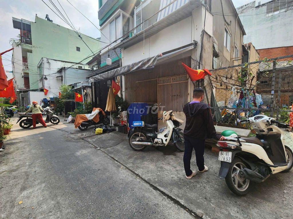 DẤT NƠ HẬU - HẺM XE Ô TÔ LÝ CHÍNH THẮNG QUẬN 3