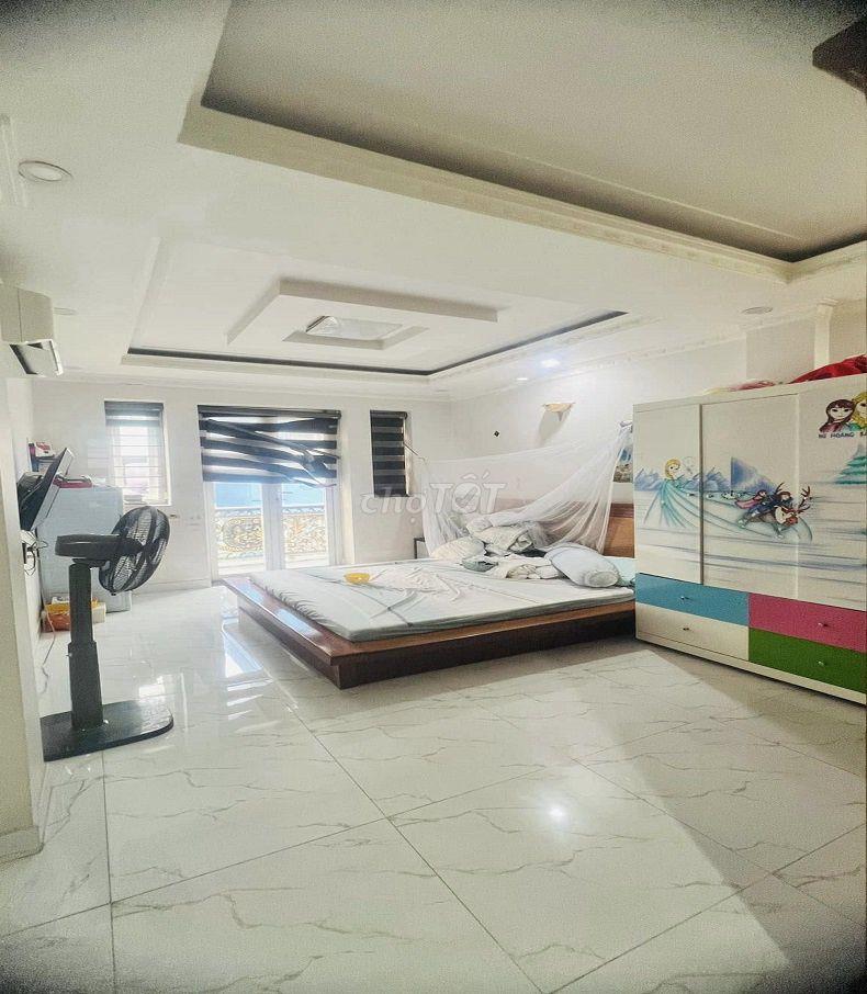 Bán nhà HXH ngộp, Nguyễn Thái Bình, Q1, 85m², 5 tầng, thang máy.