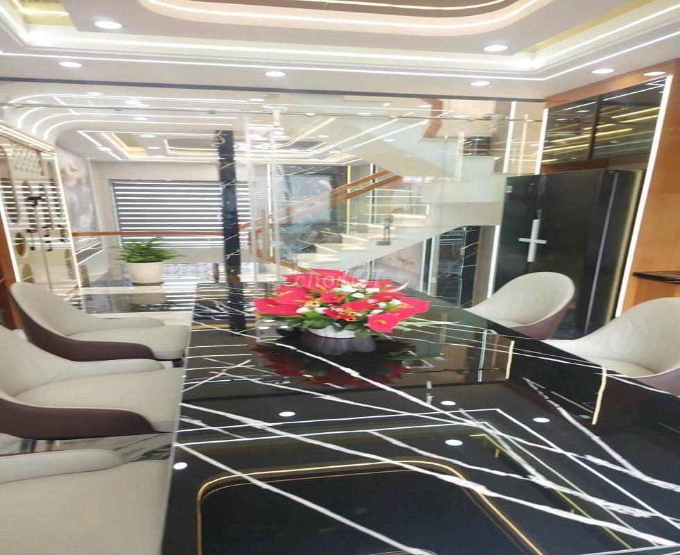 Bán nhà HXH Tân Thới Nhất 05, ĐHT, HCM, 54m2, 5 tầng, tặng nội thất