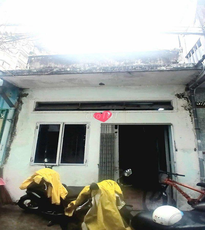 Bán nhà HXH nhỏ Trần Nhân Tôn, P9, Q5, 50m², 2 tầng, giá rẻ.