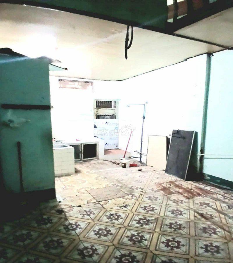 Bán nhà HXH nhỏ Trần Nhân Tôn, P9, Q5, 50m², 2 tầng, giá rẻ.