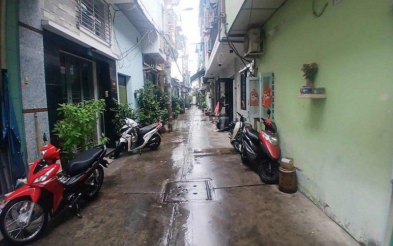 Bán nhà HXH nhỏ Trần Nhân Tôn, P9, Q5, 50m², 2 tầng, giá rẻ.