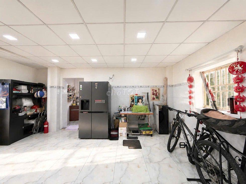 Bán nhà HXH Bến Bình Đông, P. Phú Định. Tp HCM, 115m2, 2 tầng, giá rẻ