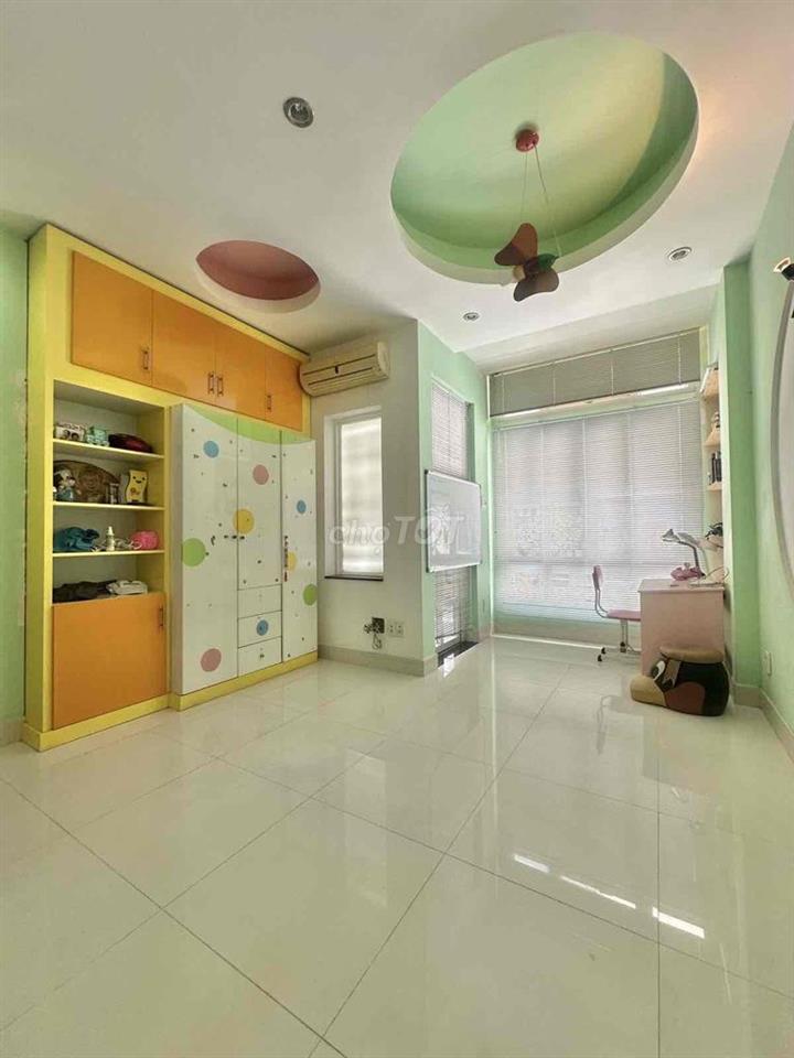 HẺM XE HƠI QUẬN 10 - NGAY TRƯỜNG QUỐC TẾ VIỆT ÚC - 65M2 - 4 TẦNG - 5PN