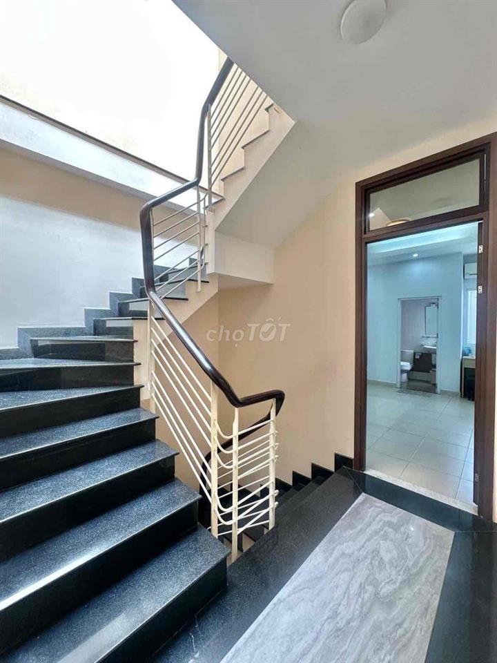 HẺM XE HƠI QUẬN 10 - NGAY TRƯỜNG QUỐC TẾ VIỆT ÚC - 65M2 - 4 TẦNG - 5PN