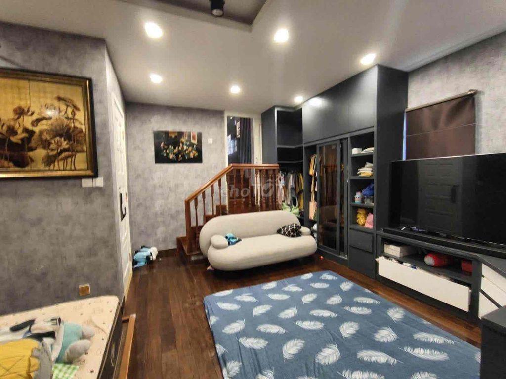 74m² (6.6 × 11.5m) • 4 tầng hoàn công • 3PN • 4WC