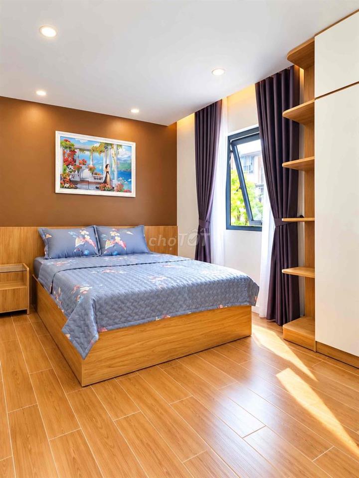 Bán nhà sân vườn 100m2 CN ngang 8m 2 Tầng khuông đất đẹp