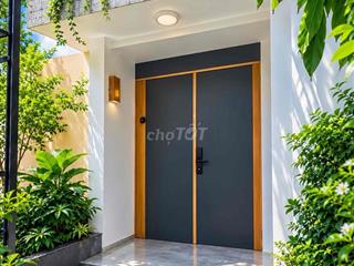 Bán nhà sân vườn 100m2 CN ngang 8m 2 Tầng khuông đất đẹp