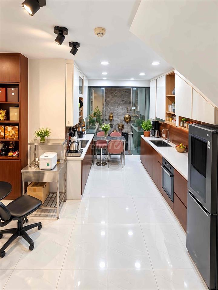 Bán nhà Khu Phan Xích Long PN | 58m2 (4x12m) 5 Tầng 4PN Hẻm ô tô
