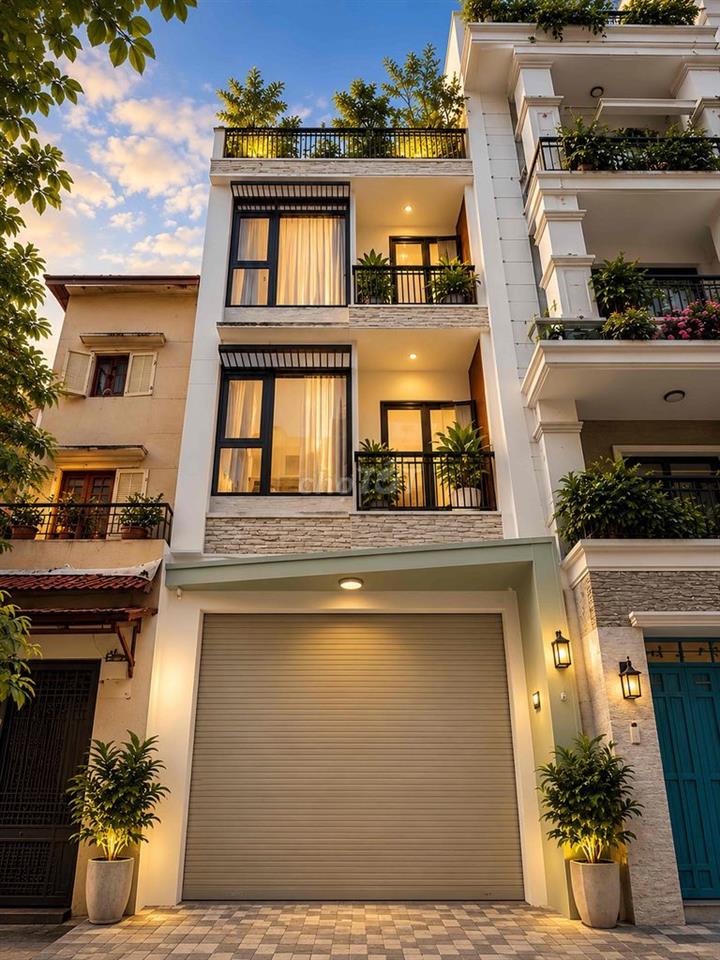 Bán nhà Huỳnh Văn Bánh | 62m2 5 Tầng 4PN Thang máy Gara