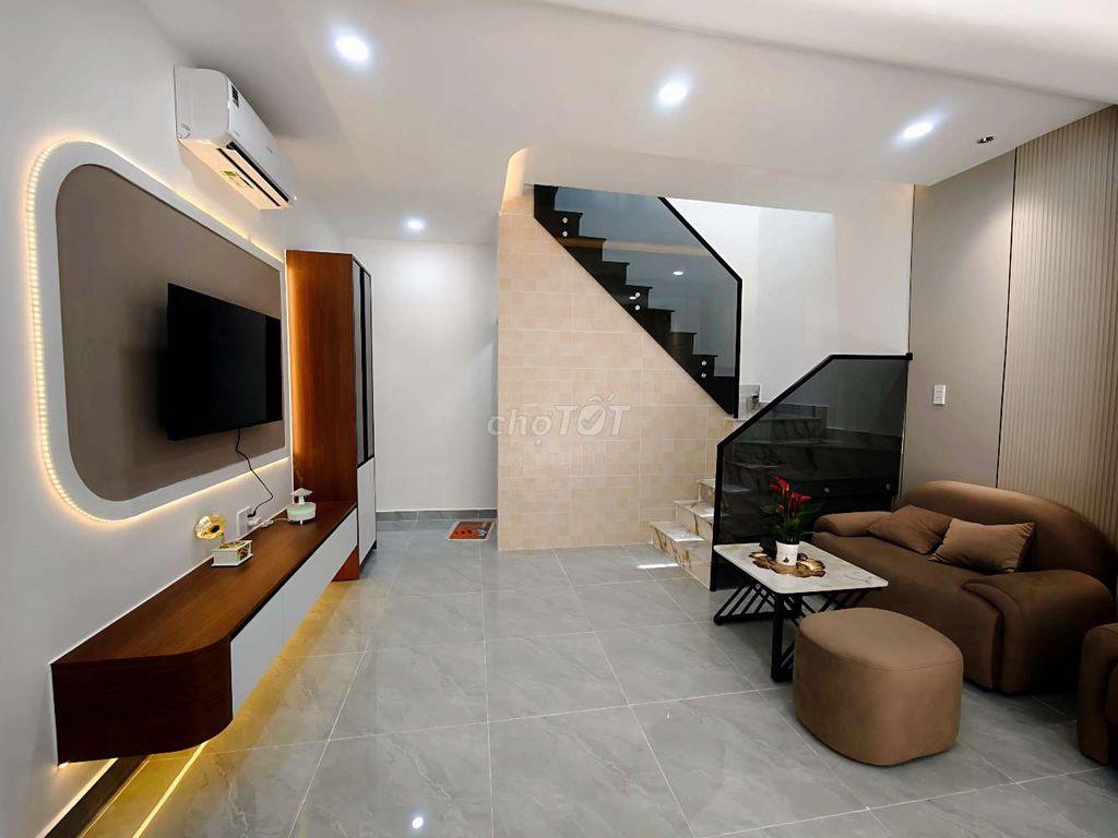 PHAN XÍCH LONG, PHÚ NHUẬN - NGANG 7,2M - HXH CÁCH 10 BƯỚC