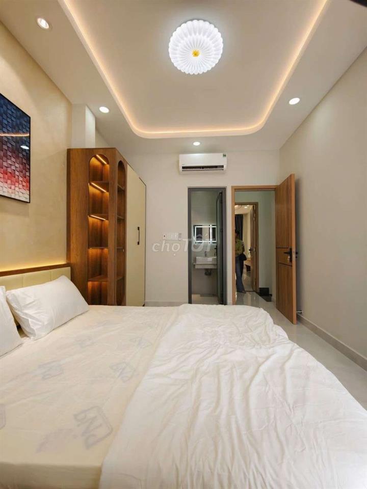 PHAN XÍCH LONG, 66M2, HXH CÁCH 10M, SÂN 10M2, PN TRỆT, BALCON 2 PHÍA !