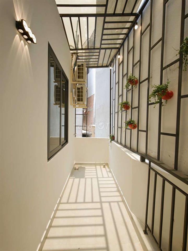 PHAN XÍCH LONG, 66M2, HXH CÁCH 10M, SÂN 10M2, PN TRỆT, BALCON 2 PHÍA !