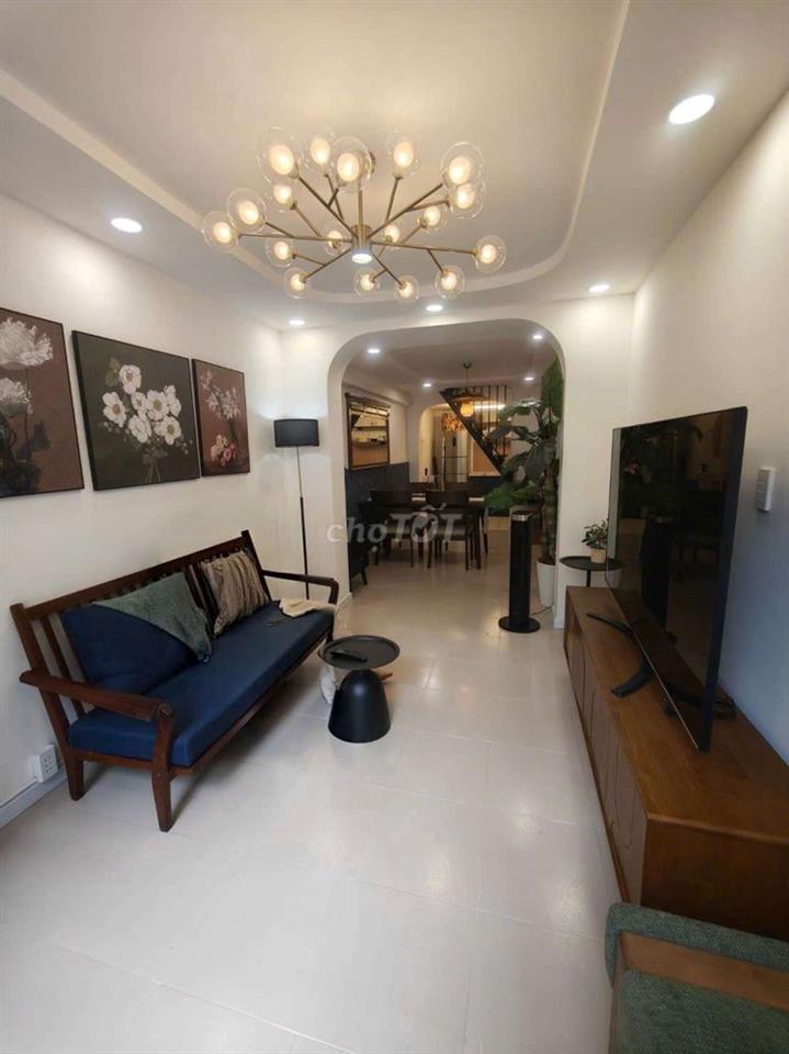 HẺM VIP PHÚ NHUẬN, ~39M2 x 3 TẦNG, SÂN TRƯỚC NHÀ 20 XE MÁY