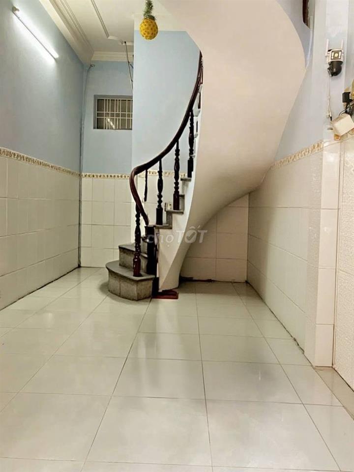 MẶT TIỀN PHẠM VĂN ĐỒNG, MẶT SAU HXT, DT 30M2 x 3 TẦNG BTCT
