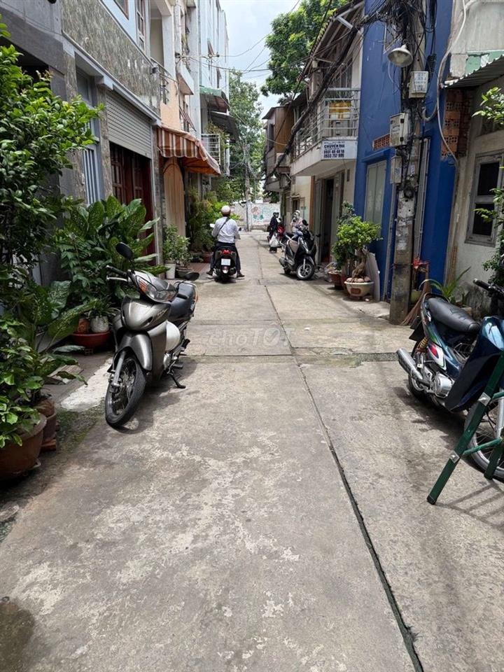 BÁN NHÀ NGUYỄN KIỆM, 4 TẦNG BTCT, NGANG 4,7M NỞ HẬU TÀI LỘC MẠNH 9,7M