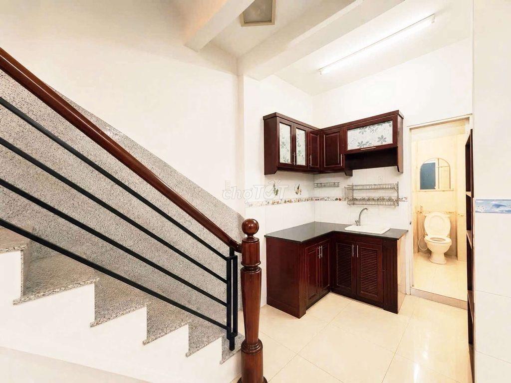 NHÀ XINH HOÀNG VĂN THỤ, CHỈ 3.x / 20M2 x 4T BTCT, HẺM 3 GÁC SẠCH