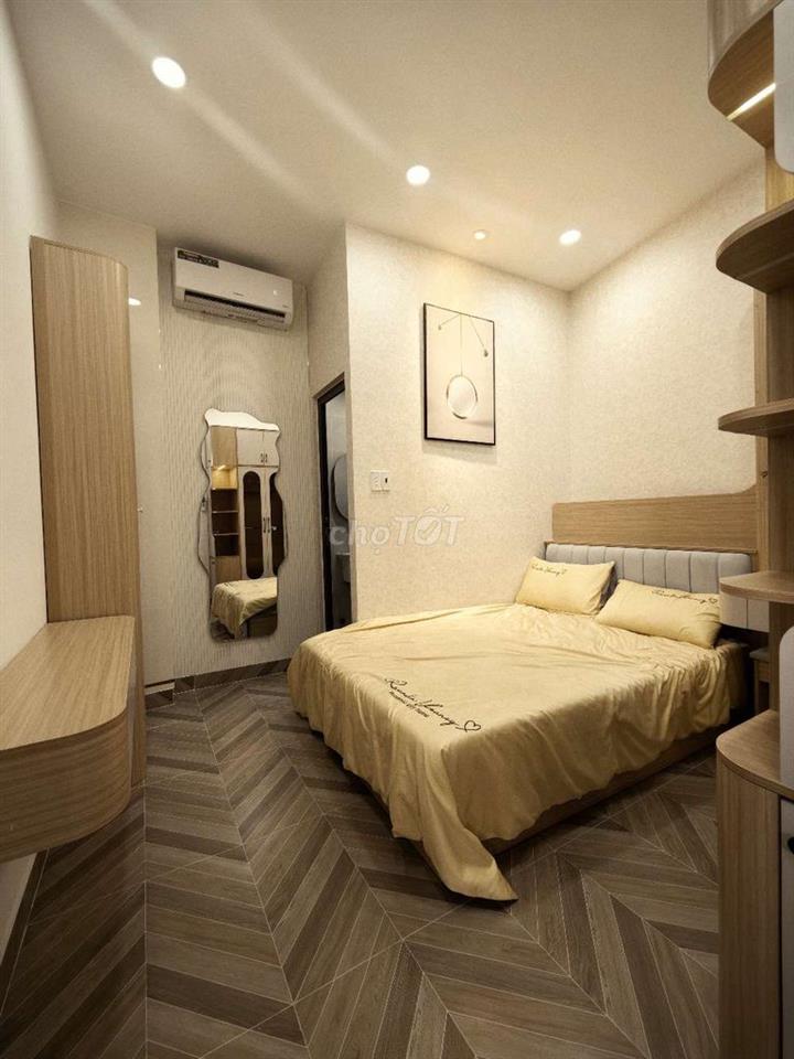 50M2, NGUYỄN T. HIỀN, BÌNH THẠNH, 3T, 3PN, SÂN THƯỢNG SIU TO