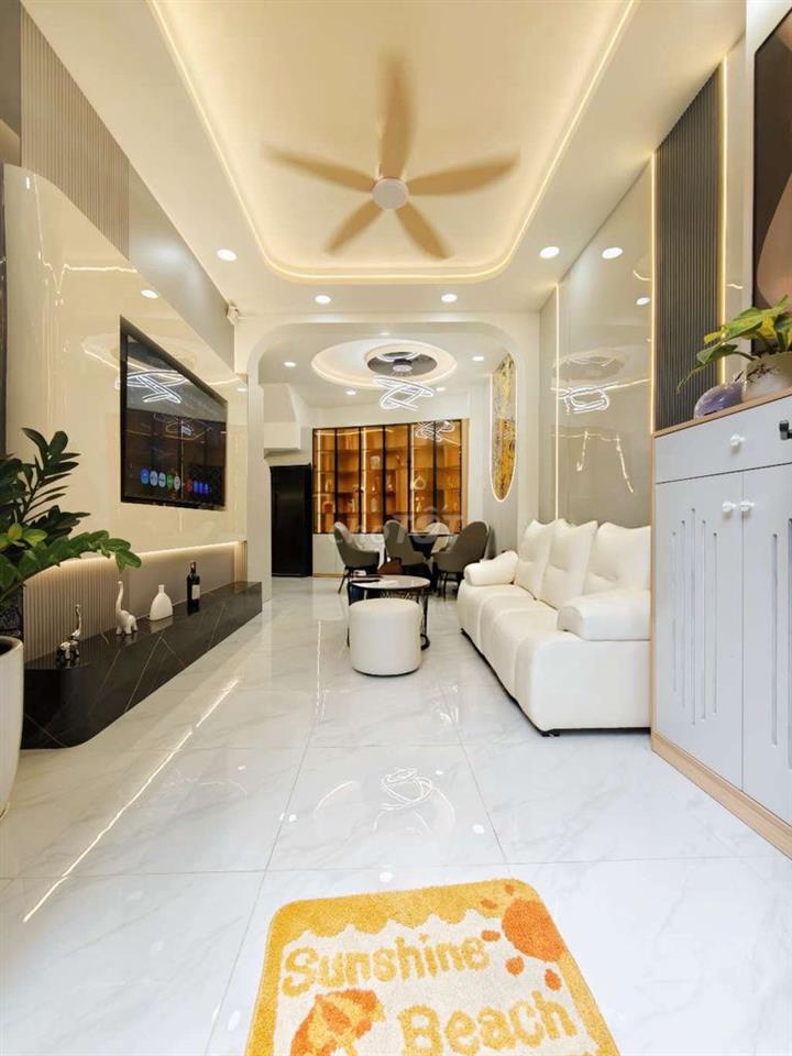 50M2, NGUYỄN T. HIỀN, BÌNH THẠNH, 3T, 3PN, SÂN THƯỢNG SIU TO