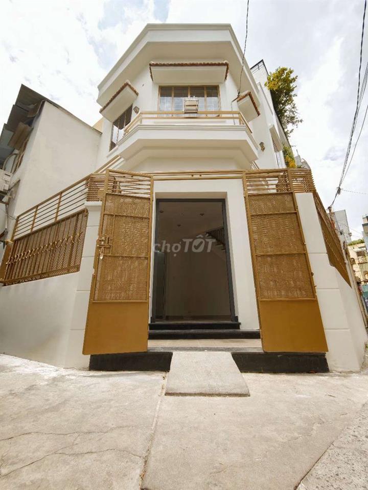 NGÃ TƯ PN, 43M2, CĂN GÓC 2 MẶT HẺM VF3, K0 LỘ GIỚI