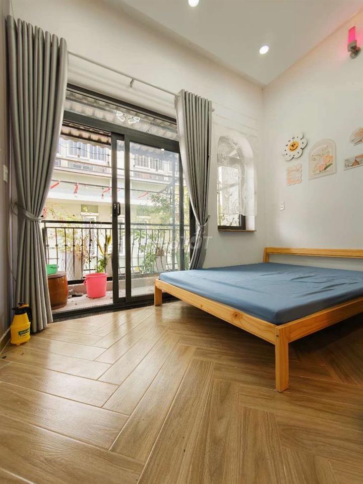 7 TỎI/43M2, HẺM XT CẦU BÔNG, NGANG 3.8M, 3PN, CÁCH Q.1 ĐÚNG 1 CÂY CẦU