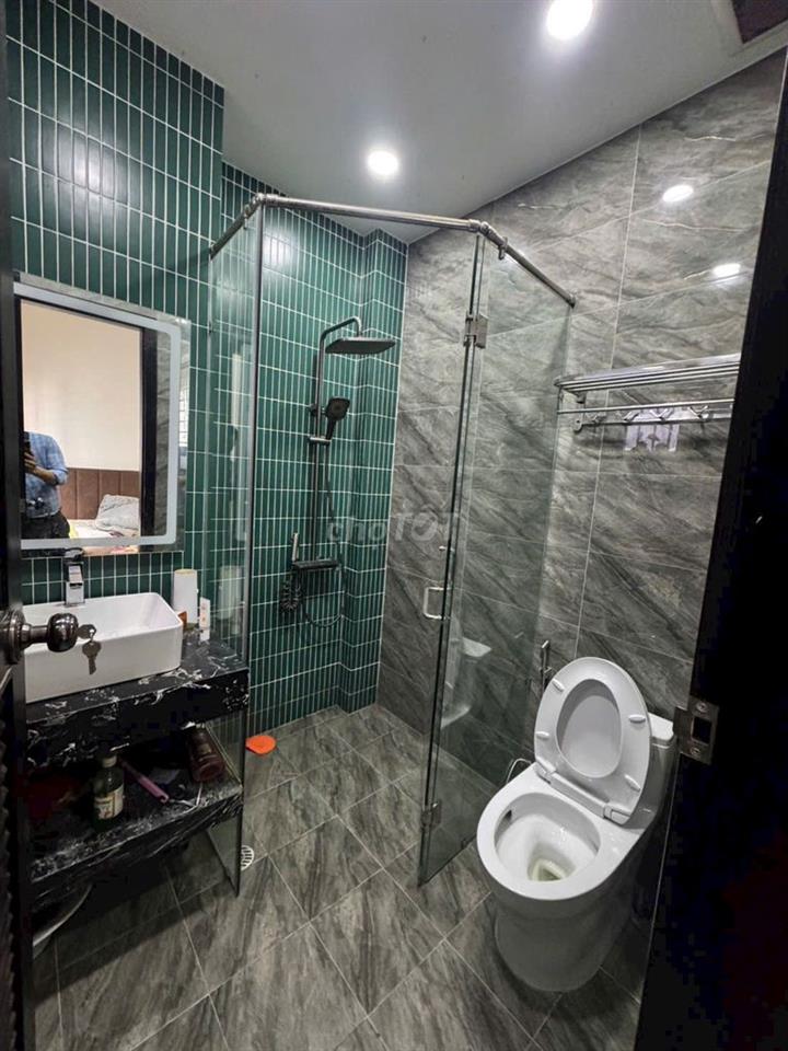 BÁN NHÀ 1 TRỆT 2 LẦU SÂN THƯỢNG TRƯỚC SAU, 70M2, 4PN- KDC BÌNH HÒA