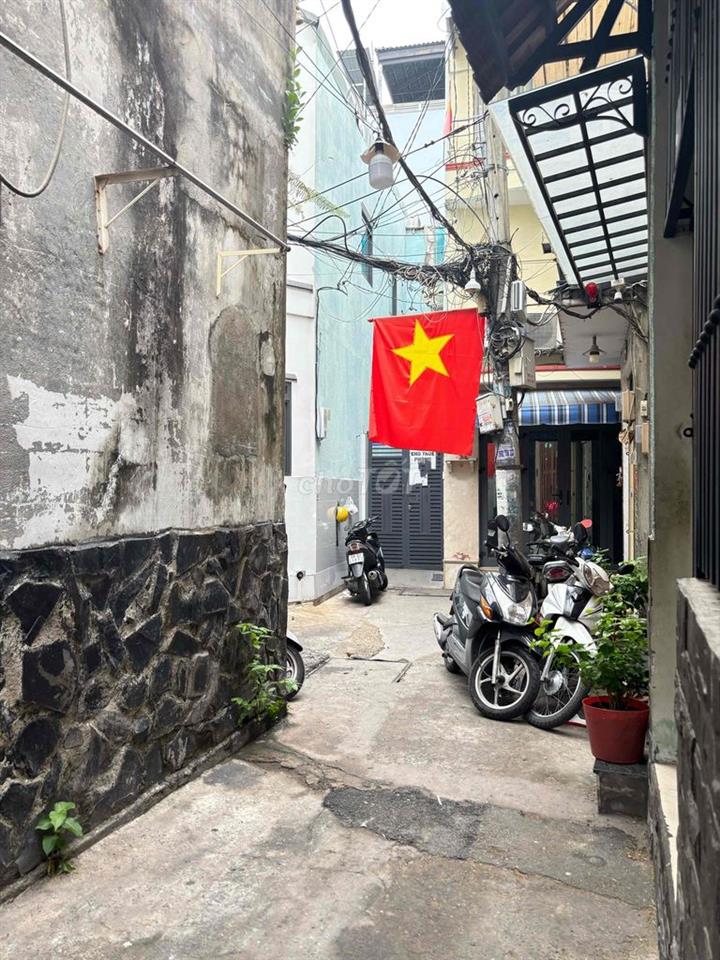 chính chủ nhà đẹp Hàng Xanh gần hẻm xe tải 3 tỷ nhỉnh