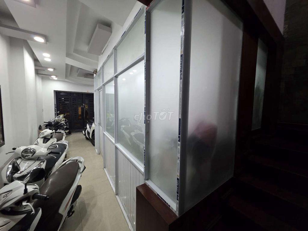 Cho thuê phòng trọ giá rẻ có máy lạnh 2,5 triệu / tháng 