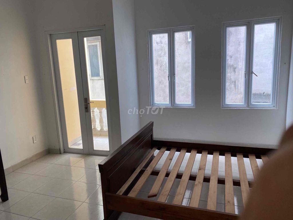 cần bán nhà mặt tiền