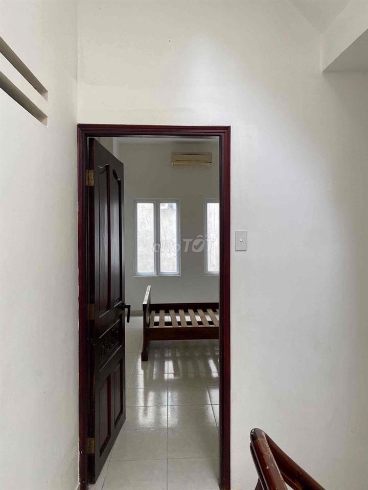 cần bán nhà mặt tiền