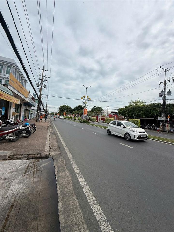 Bán nhà MT đường Trần Hưng Đạo 300m²,ng 7m,Mỹ Thới,Long Xuyên,An Giang