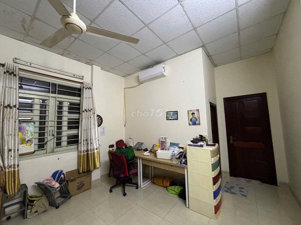 Bán nhà siêu rẻ 2 tầng, 150m2, chỉ 9.x tỷ, Nguyễn Thị Thập, Quận 7,HCM
