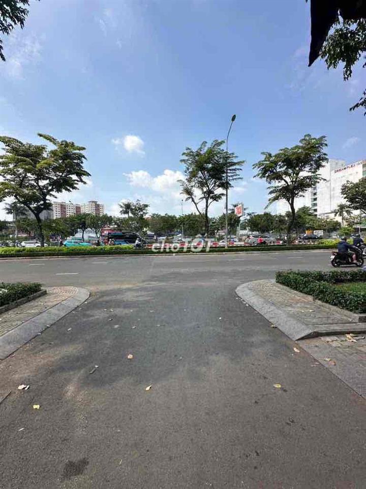 KẸT TIỀN BÁN GẤP NHÀ CĂN GÓC ĐIỆN BIÊN PHỦ