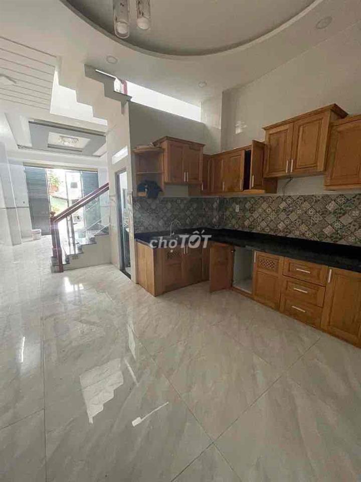 NHÀ ĐẸP 2PN3WC 2 MÁY LẠNH NHÀ MỚI Ô TÔ TẬN NHÀ