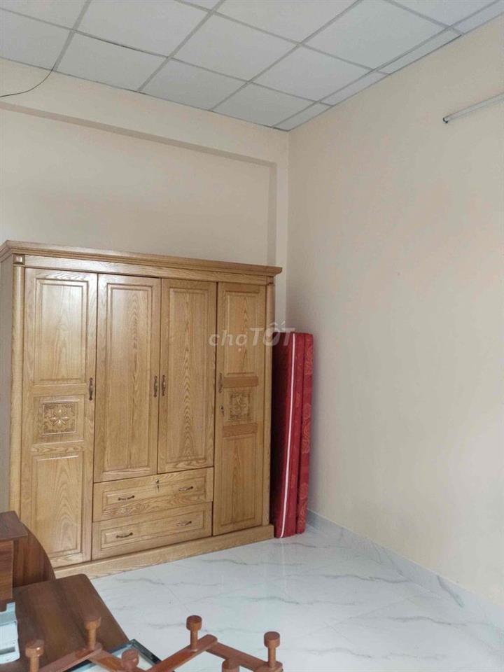 CHO THUÊ NHÀ NỘI THẤT CƠ BẢN GIÁ 10,5TR TL