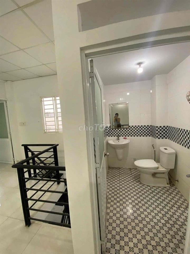 CHO THUÊ NHÀ RỘNG 4,5x20 2LẦU HẺM ÔT Ô